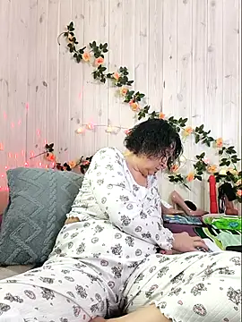 LitisiaLove4551 online show from 23, 2, 2026