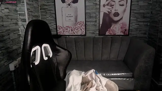 Shizuko b online show from 30, 9, 2025