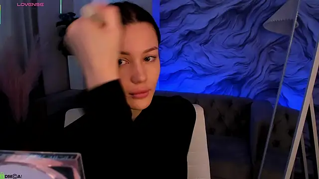 Aria Mila online show from 17, 4, 2026