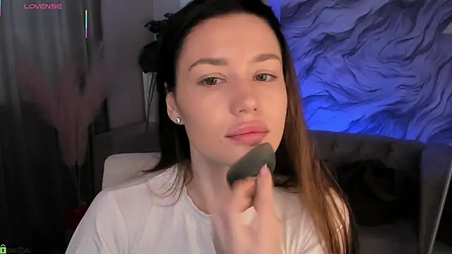 Aria Mila online show from 29, 3, 2026