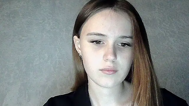 SweetLoraa online show from 7, 10, 2025