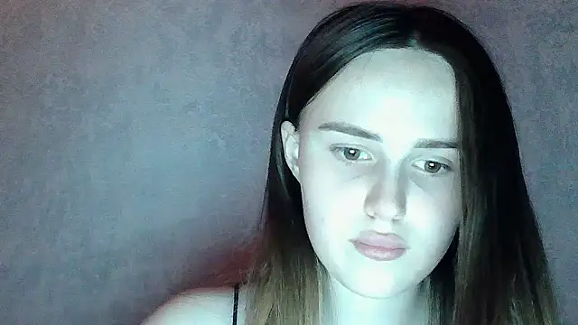 SweetLoraa online show from 8, 7, 2026