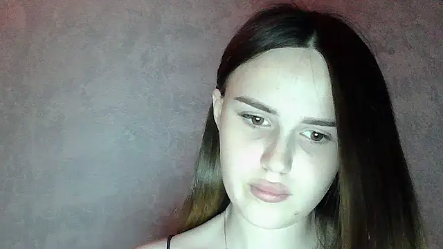 SweetLoraa online show from 28, 6, 2026