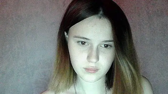 SweetLoraa online show from 24, 10, 2025