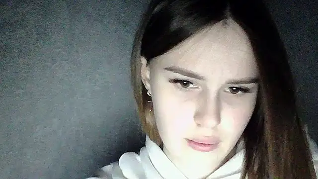 SweetLoraa online show from 10, 2, 2026