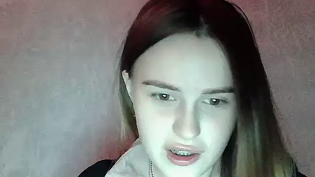 SweetLoraa online show from 14, 12, 2025