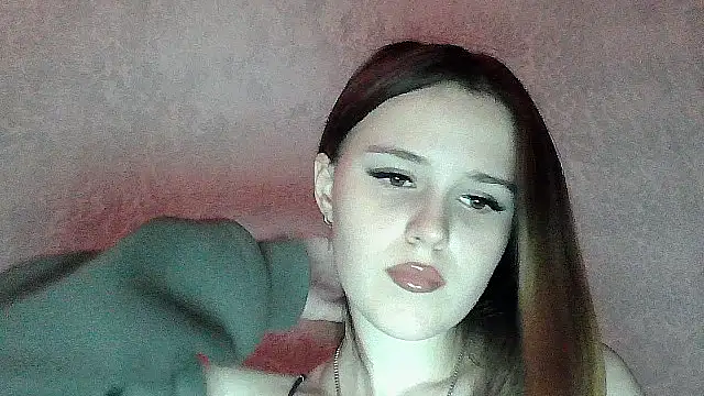 SweetLoraa online show from 8, 11, 2025