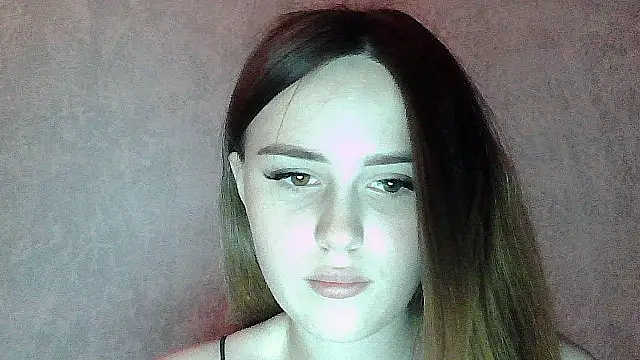 SweetLoraa online show from 13, 1, 2026