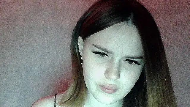 SweetLoraa online show from 25, 11, 2025