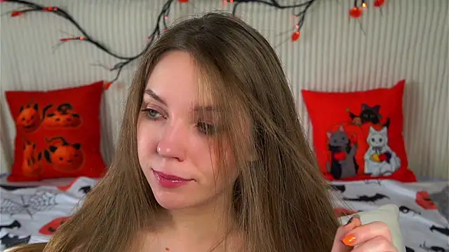 KarriBrownd online show from 31, 10, 2025