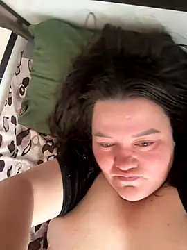 Snapshot of SunnyLeila2101 chatting on 7, 10, 2025 SunnyLeila2101 online show from 7, 10, 2025