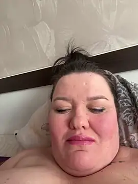 SunnyLeila2101 online show from 7, 3, 2026