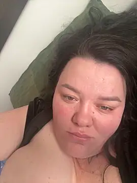 Snapshot of SunnyLeila2101 chatting on 5, 11, 2025 SunnyLeila2101 online show from 5, 11, 2025