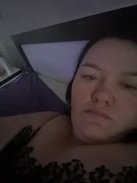 Snapshot of SunnyLeila2101 chatting on 25, 11, 2025 SunnyLeila2101 online show from 25, 11, 2025