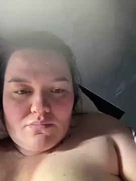 SunnyLeila2101 online show from 10, 3, 2026