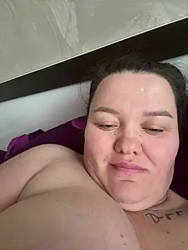 SunnyLeila2101 online show from 5, 4, 2026