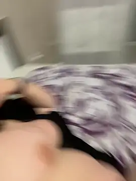 Snapshot of SunnyLeila2101 chatting on 16, 11, 2025 SunnyLeila2101 online show from 16, 11, 2025