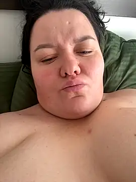 Snapshot of SunnyLeila2101 chatting on 24, 10, 2025 SunnyLeila2101 online show from 24, 10, 2025