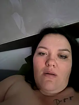 Snapshot of SunnyLeila2101 chatting on 25, 10, 2025 SunnyLeila2101 online show from 25, 10, 2025