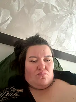 Snapshot of SunnyLeila2101 chatting on 12, 10, 2025 SunnyLeila2101 online show from 12, 10, 2025