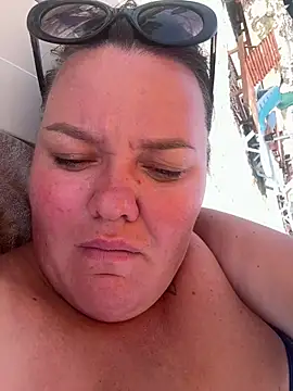 SunnyLeila2101 online show from 12, 7, 2026