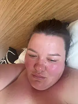 SunnyLeila2101 online show from 17, 6, 2026