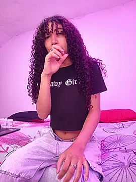 Snapshot of Morenpeka chatting on 13, 11, 2025 Morenpeka online show from 13, 11, 2025