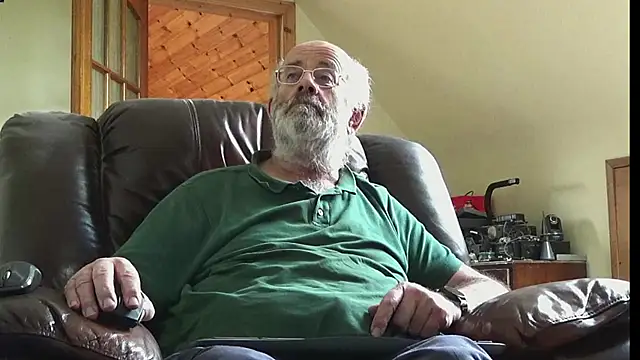 Snapshot of janzer13 chatting on 1, 8, 2026 janzer13 online show from 1, 8, 2026