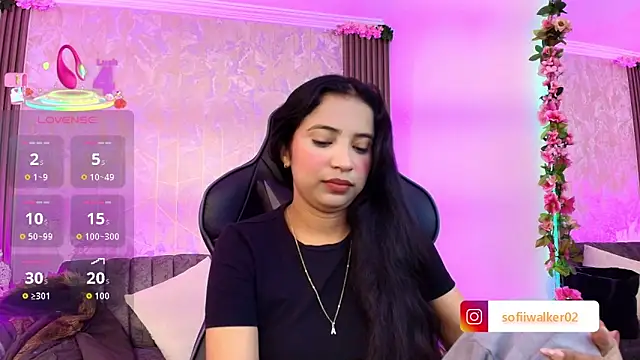 SophiaWalker 1 online show from 18, 10, 2025