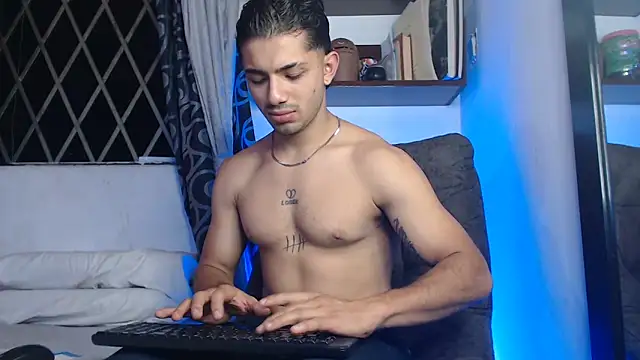 ArturoCardona  online show from 10, 4, 2026