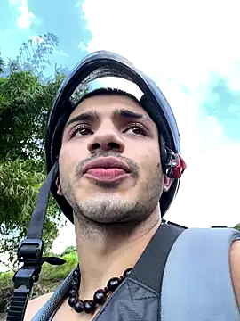 Snapshot of ArturoCardona_ chatting on 14, 10, 2025 ArturoCardona online show from 14, 10, 2025