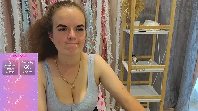 Luisa Rosee online show from 11, 9, 2025