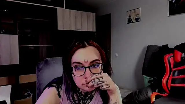 Snapshot of HighelikeGirl chatting on 16, 9, 2025 HighelikeGirl online show from 16, 9, 2025
