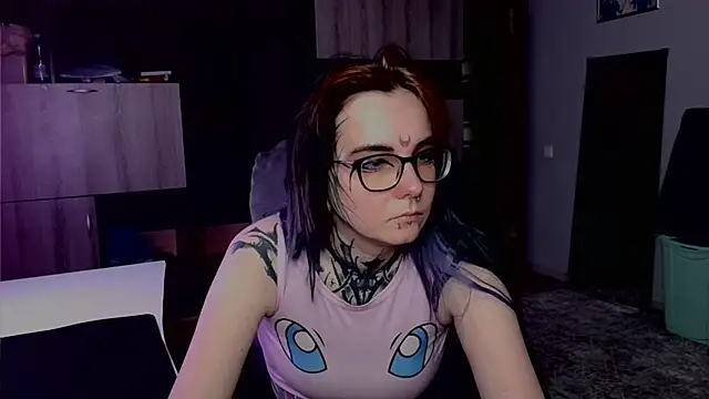 Snapshot of HighelikeGirl chatting on 9, 9, 2025 HighelikeGirl online show from 9, 9, 2025