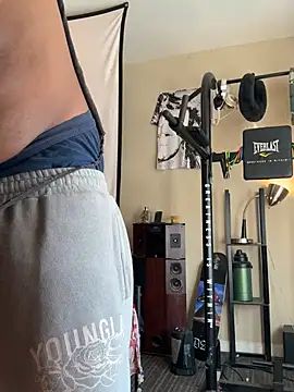 KeYBuMp323 online show from 3, 2, 2026