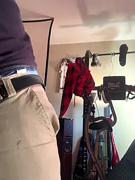 Snapshot of KeYBuMp323 chatting on 11, 11, 2025 KeYBuMp323 online show from 11, 11, 2025