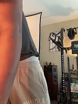 KeYBuMp323 online show from 10, 3, 2026