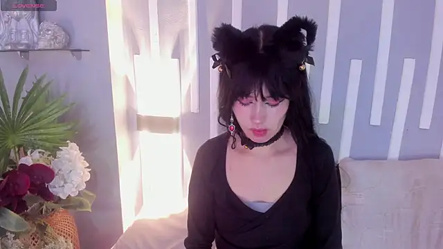 Snapshot of Dita_von2 chatting on 4, 11, 2025 Dita von2 online show from 4, 11, 2025