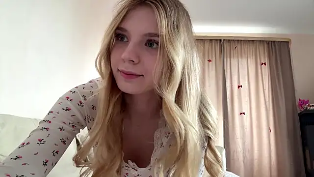 FruityXo online show from 3, 4, 2026