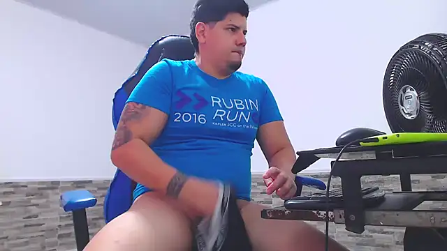 Snapshot of mister_cum1999 chatting on 18, 10, 2025 mister cum1999 online show from 18, 10, 2025