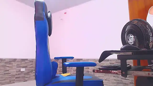 Snapshot of mister_cum1999 chatting on 11, 11, 2025 mister cum1999 online show from 11, 11, 2025