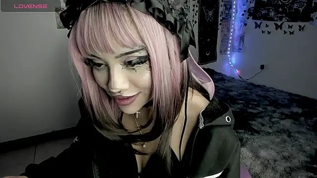 GothKitten666 online show from 2, 12, 2025