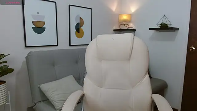   Damian    online show from 3, 11, 2025