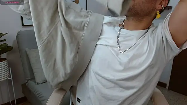   Damian    online show from 11, 11, 2025