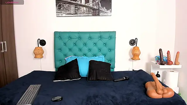 Snapshot of juliana_13 chatting on 6, 11, 2025 juliana 13 online show from 6, 11, 2025