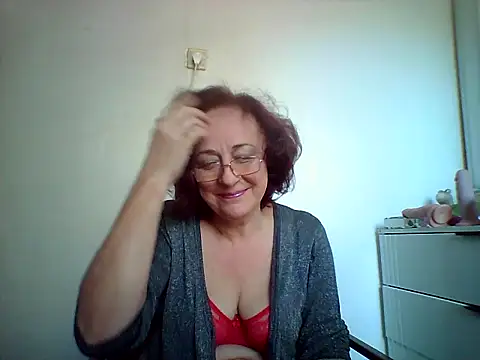 Julia54391 online show from 13, 9, 2025