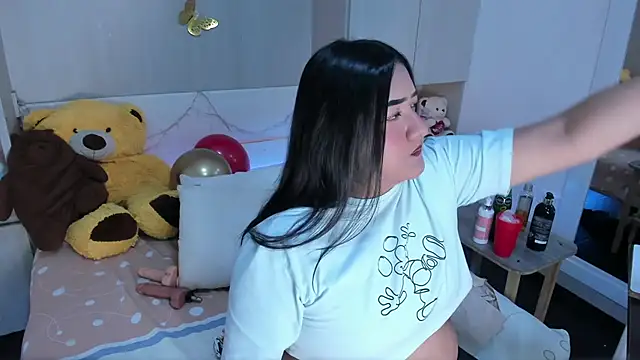 LilyWhitney online show from 25, 3, 2026