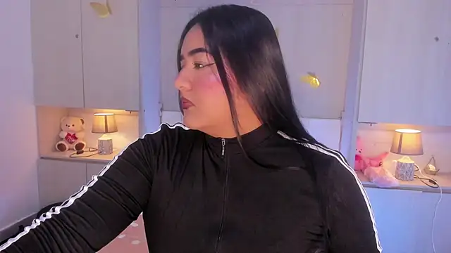 LilyWhitney online show from 3, 2, 2026