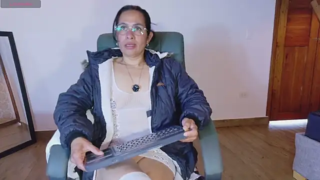 Vanessa 7  online show from 17, 2, 2026