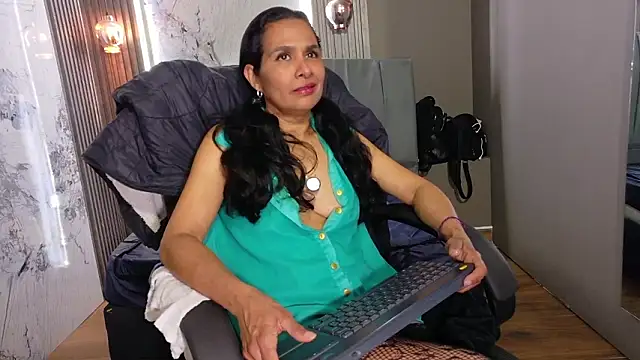 Vanessa 7  online show from 17, 1, 2026